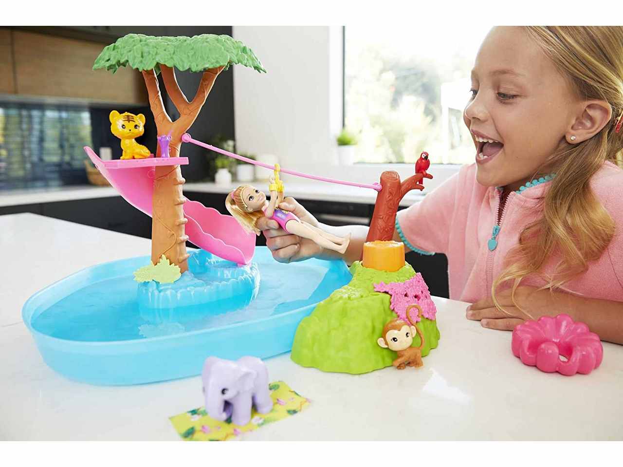 Barbie e chelsea the lost birthday doll splashtastic pool surprise playset