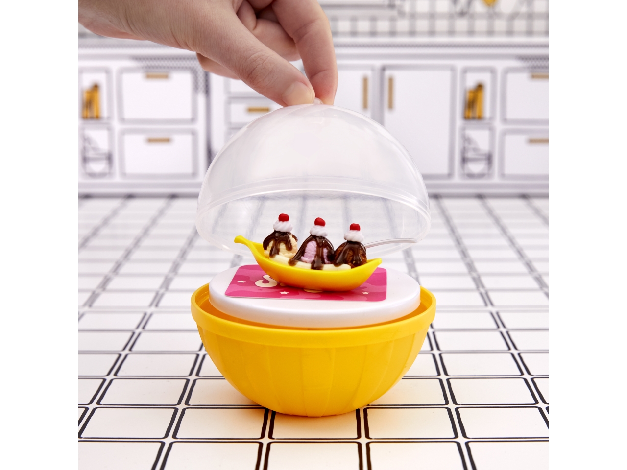 Mga's miniverse - make it mini foods: diner in sidekick series 2b wave 1